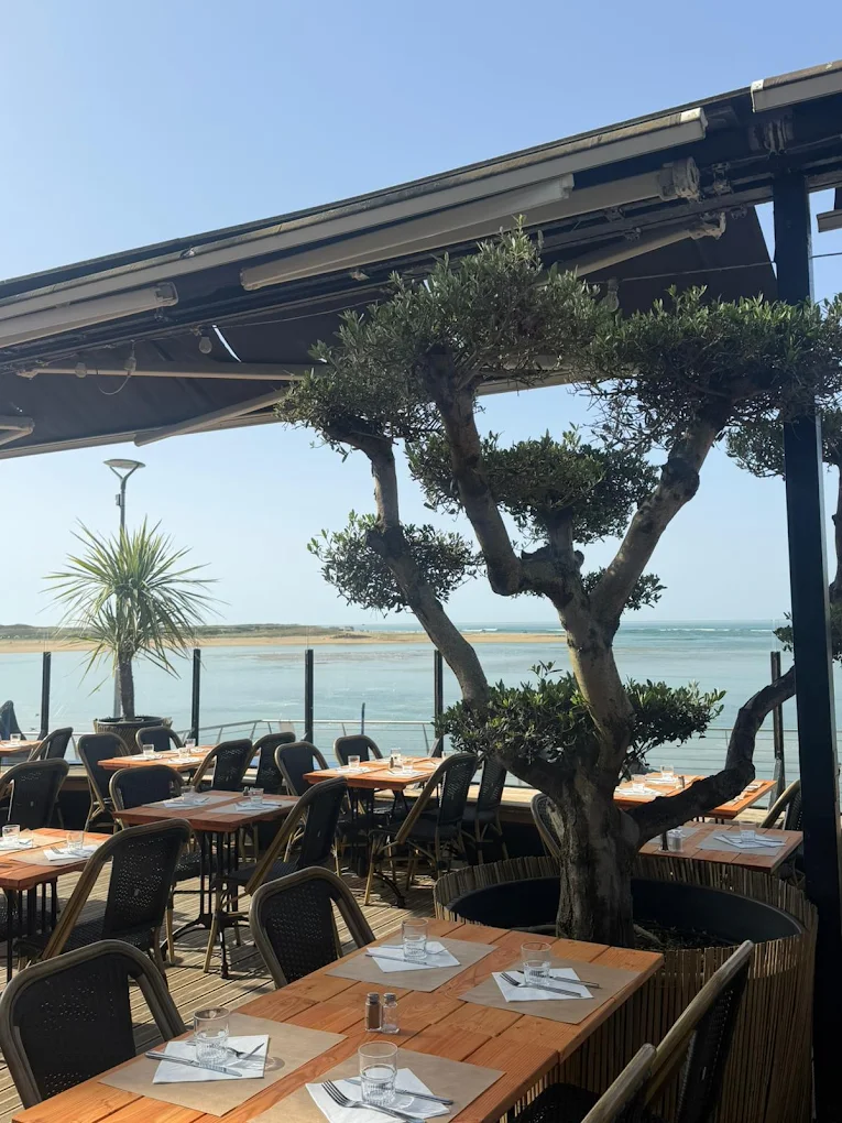 Terrasse de Coco Beach face à l'océan, Guidel-Plages